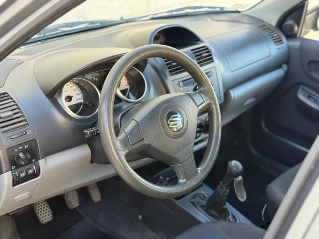 
								SUZUKI IGNIS 2007 / 1.5 4X4 99 CV/ 5 PLAZAS / MEJOR PRECIO EN VIC full									