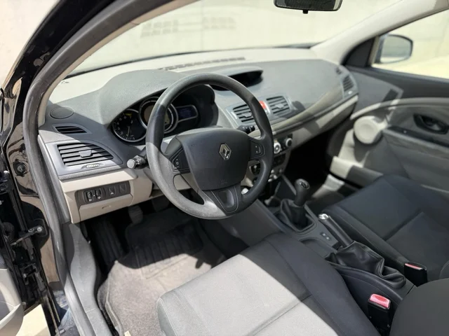
								RENAULT MEGANE 2011 / 1.6 16V / 5 PLAZAS / 110CV / MEJOR PRECIO EN VIC full									