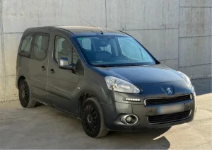 PEUGEOT PARTNER 2015 / 1.6HDI 100CV / 5 PLAZAS / MEJOR PRECIO EN VIC