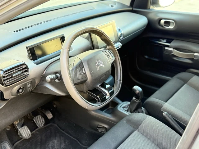 
								Citroën C4 CACTUS 2016 full									