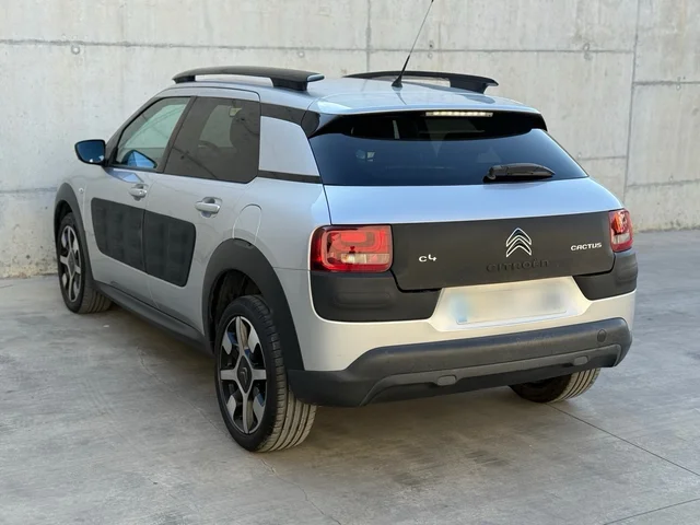 
								Citroën C4 CACTUS 2016 full									