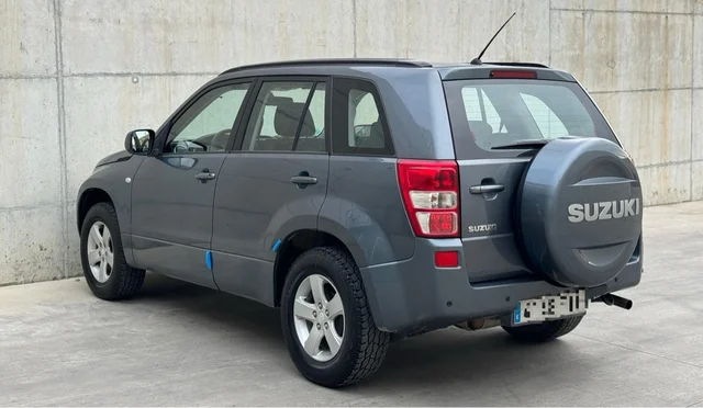 
								SUZUKI VITARA 2007/ 2.0JLX 140CV 4X4 / MEJOR PRECIO EN VIC full									