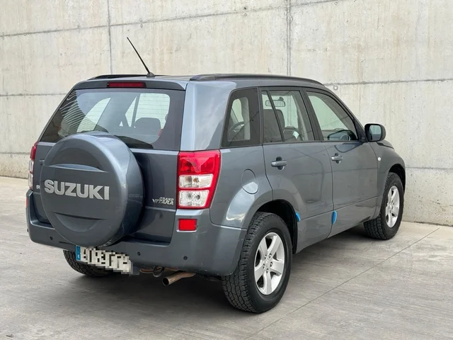 
								SUZUKI VITARA 2007/ 2.0JLX 140CV 4X4 / MEJOR PRECIO EN VIC full									