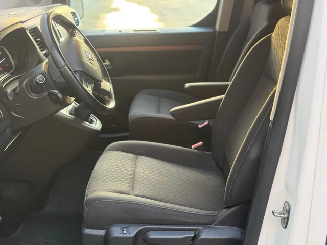 
								Toyota Proace 2022 diésel 145CV – 8 plazas – coche segunda mano en Vic full									