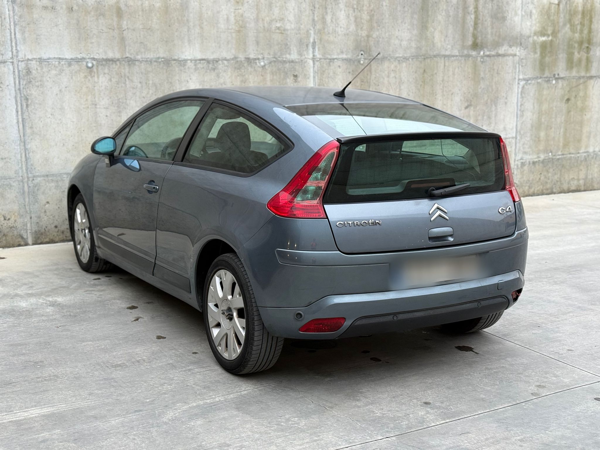 
								CITROËN C4 2007 full									