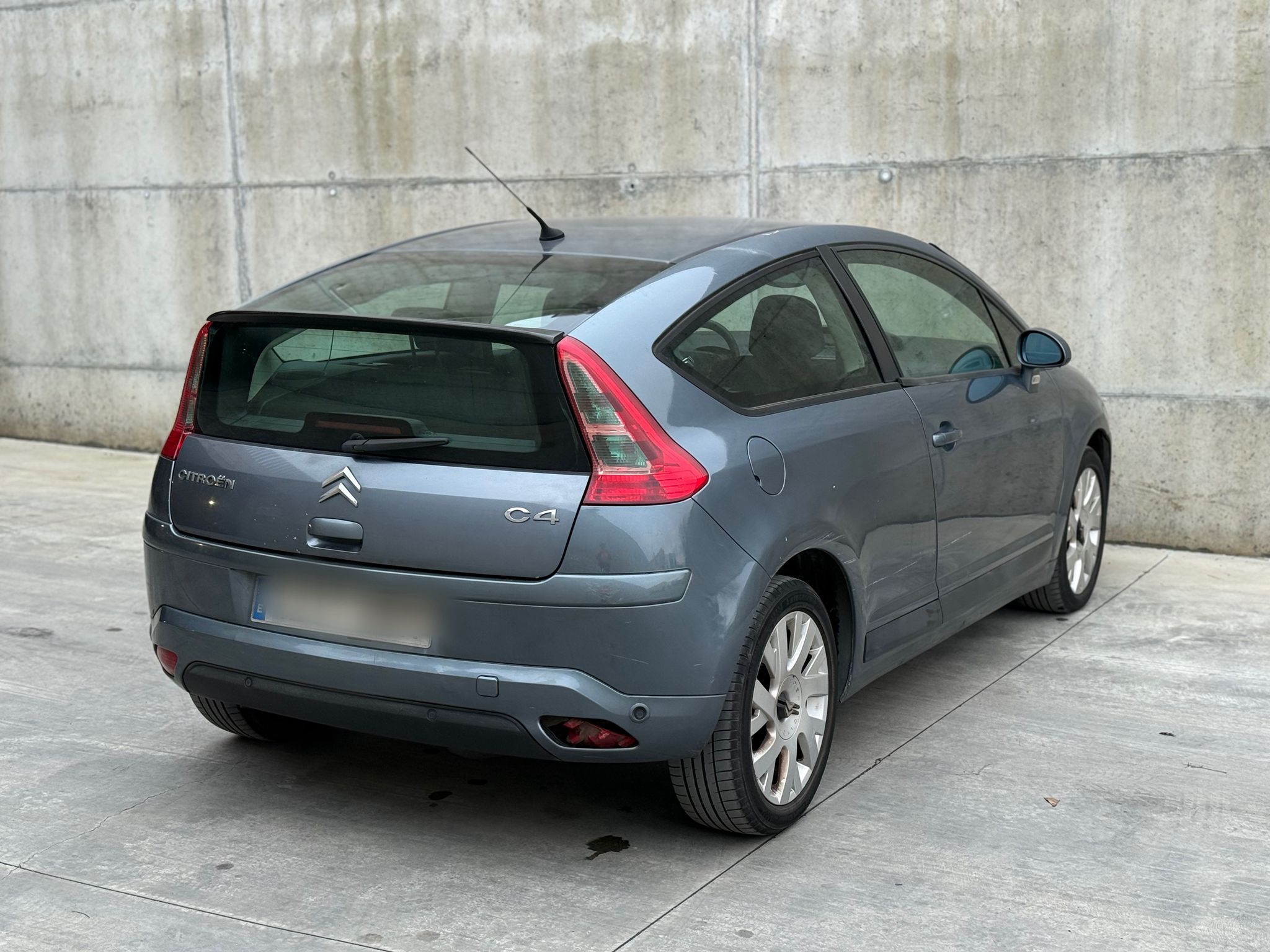 
								CITROËN C4 2007 full									