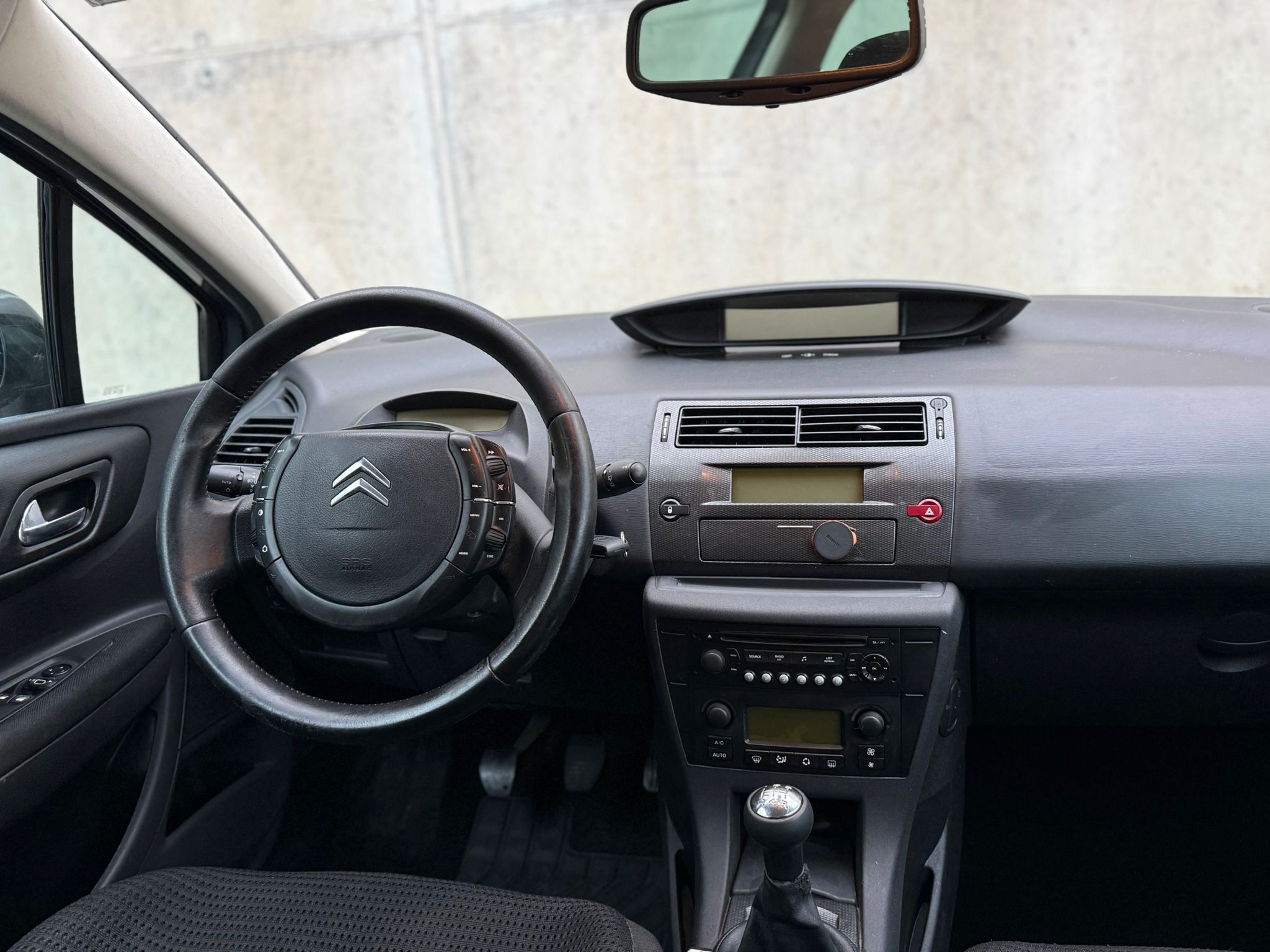 
								CITROËN C4 2007 full									