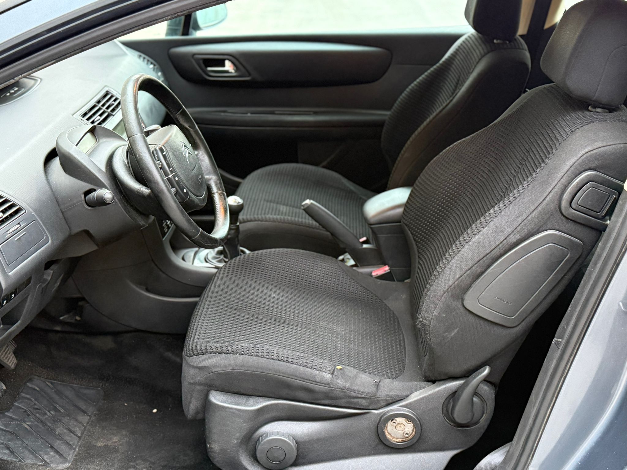 
								CITROËN C4 2007 full									