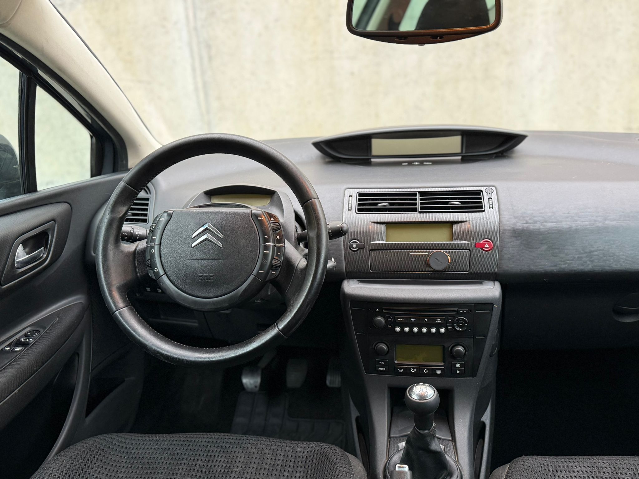 
								CITROËN C4 2007 full									